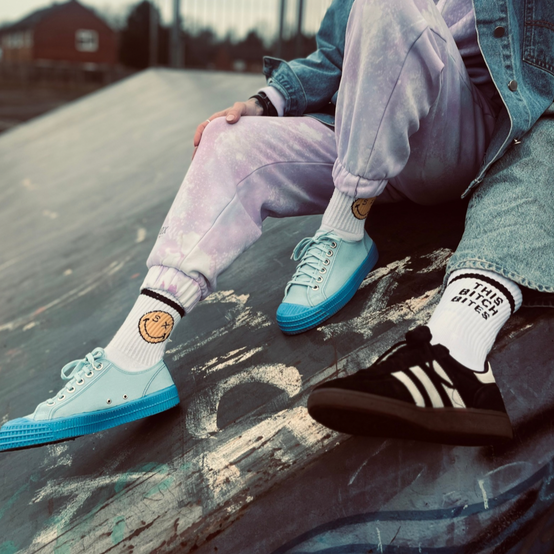 THIS BITCH BITES Socks - Sox UK